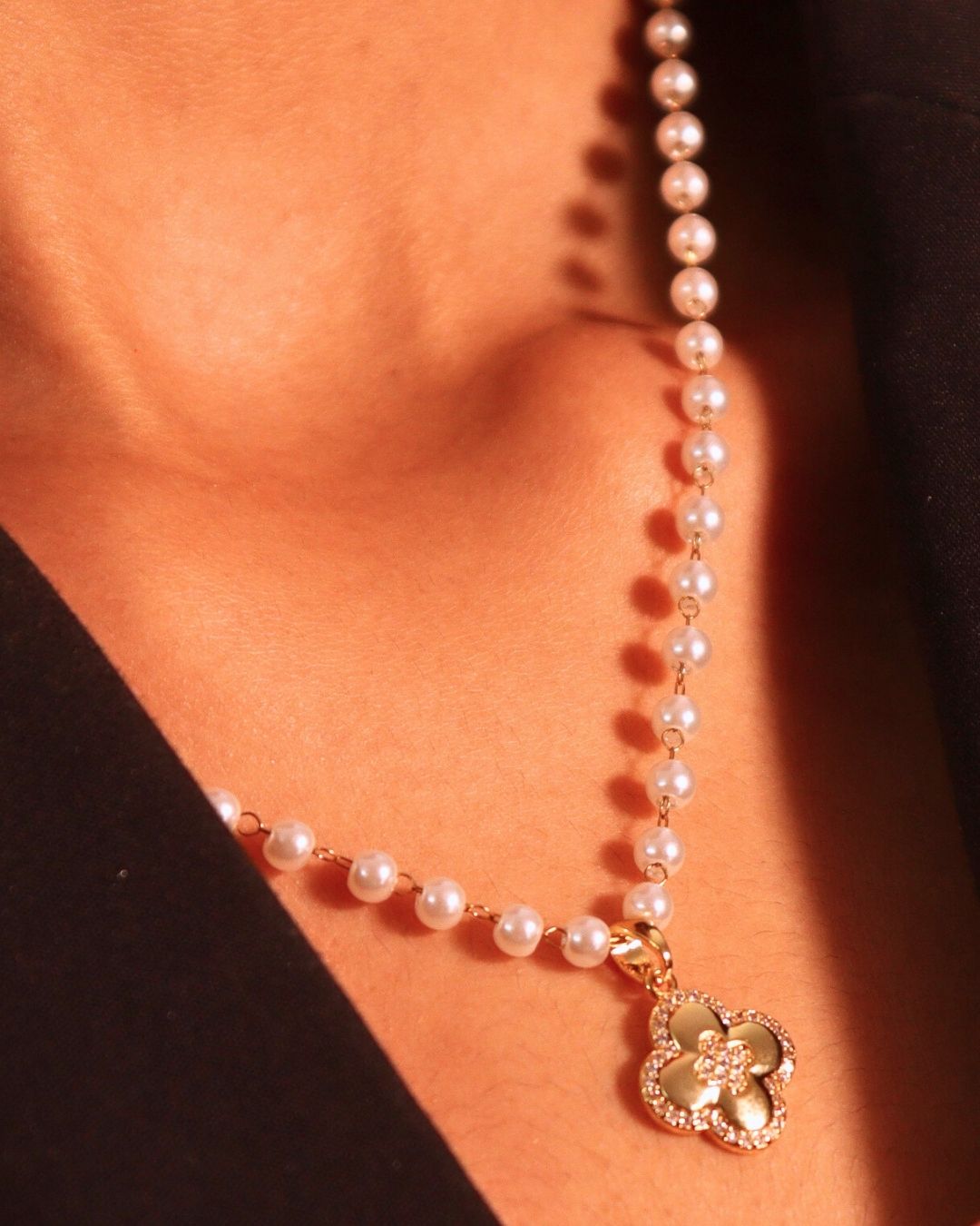 Pearl necklace with 18K Gold-Plated Pendant