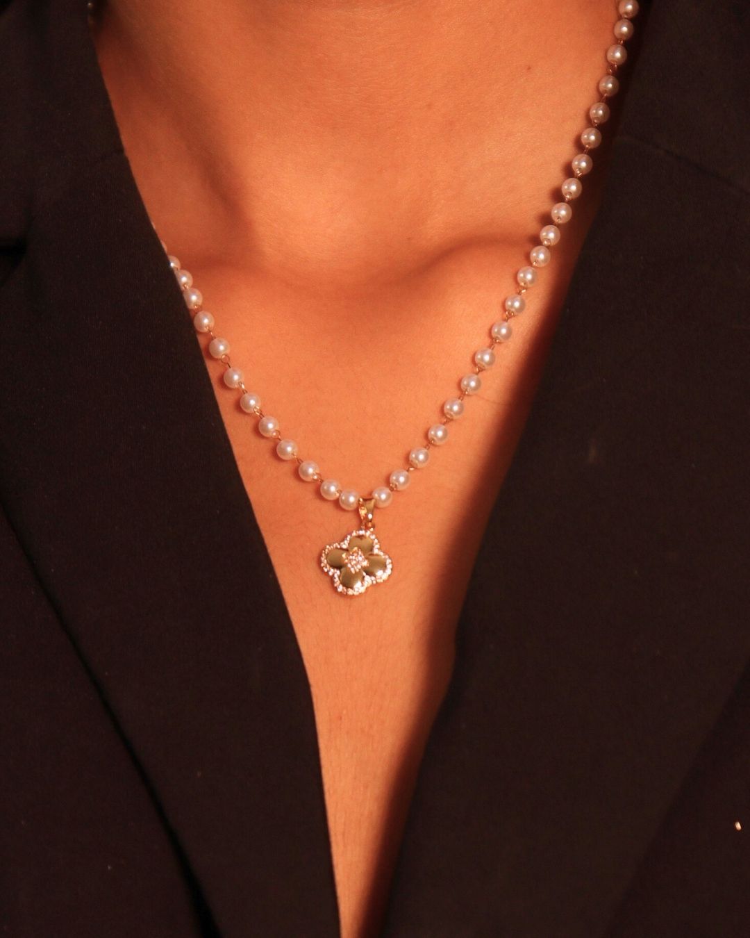 Pearl necklace with 18K Gold-Plated Pendant