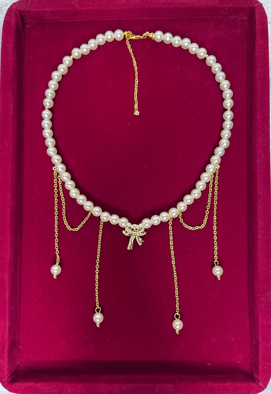 Pearl Necklace with Bow charm (18K Gold-Plated)